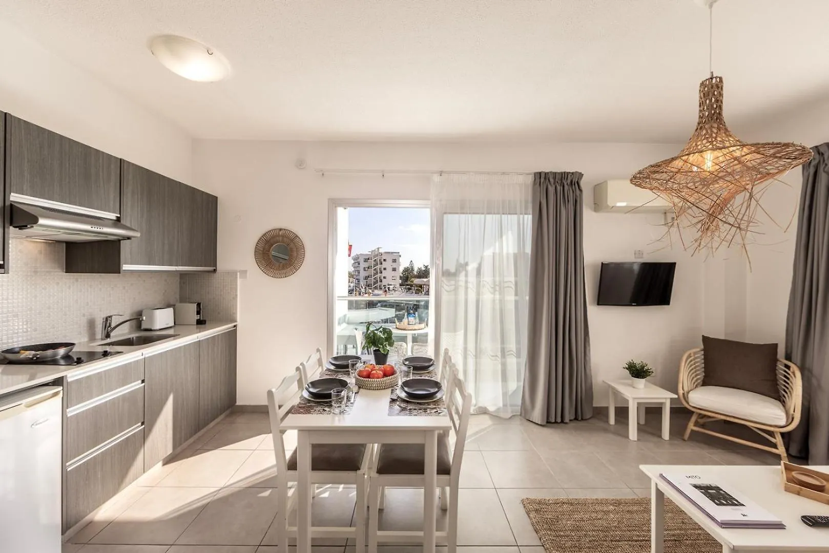 Somantonia Apartments Πρωταράς 0*,