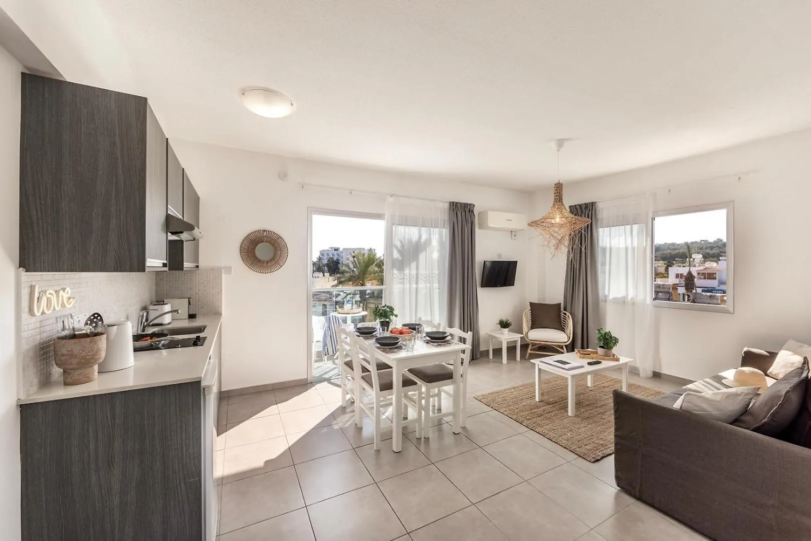 Somantonia Apartments Πρωταράς 0*,  Κύπρος