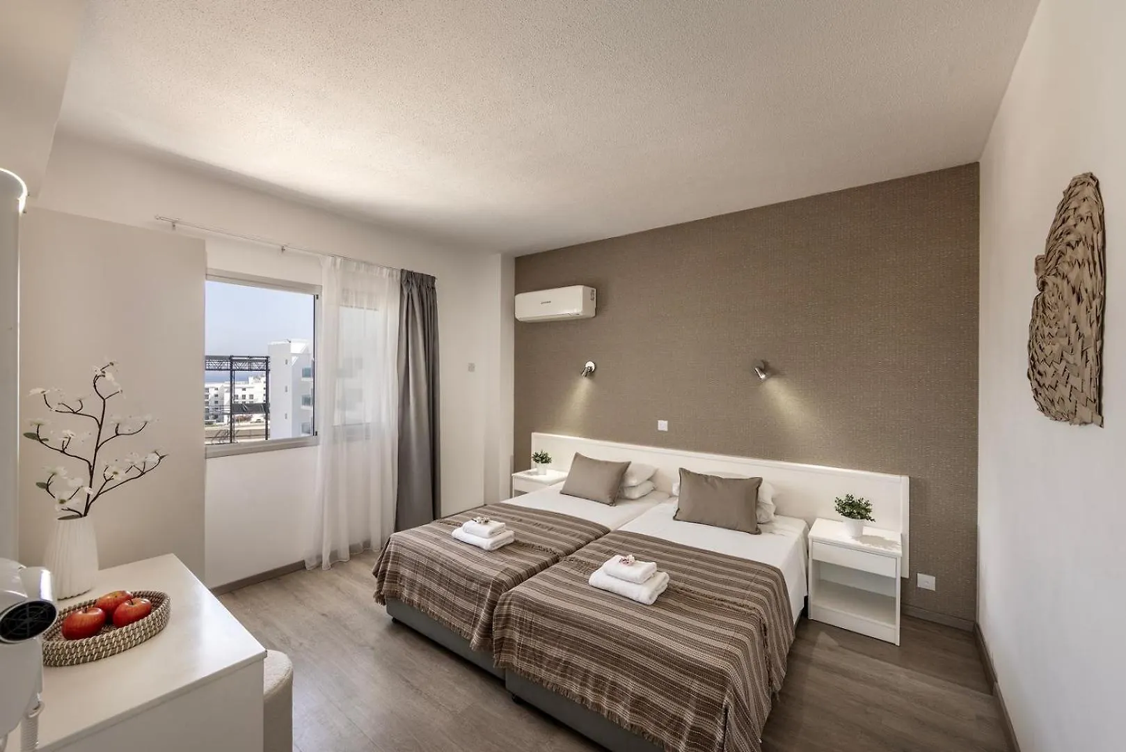 Somantonia Apartments Πρωταράς