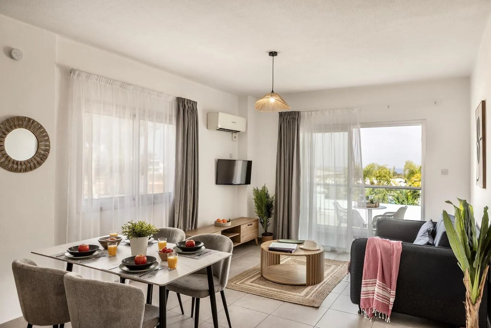 Somantonia Apartments Протарас