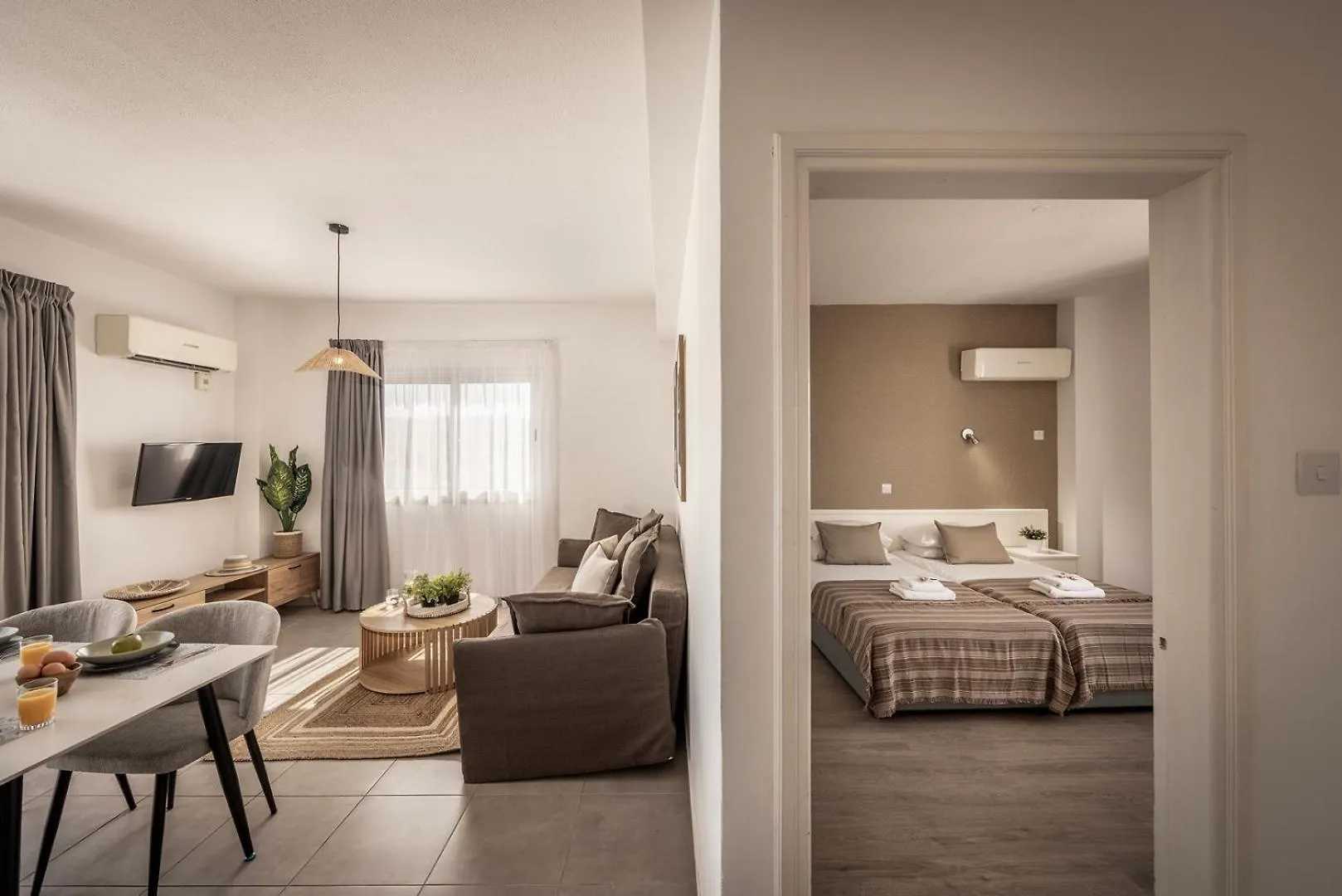 Somantonia Apartments Протарас