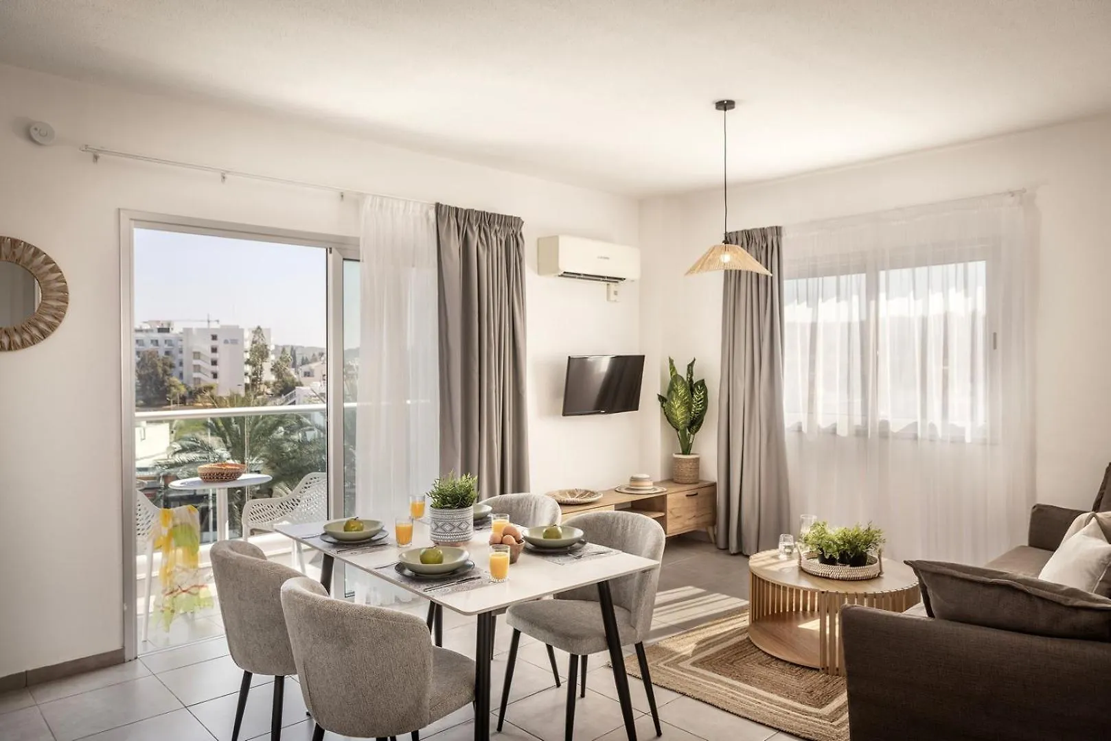 Somantonia Apartments Протарас