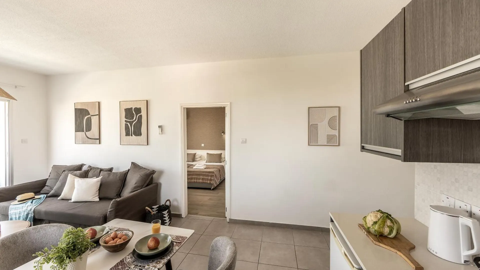 Somantonia Apartments Протарас